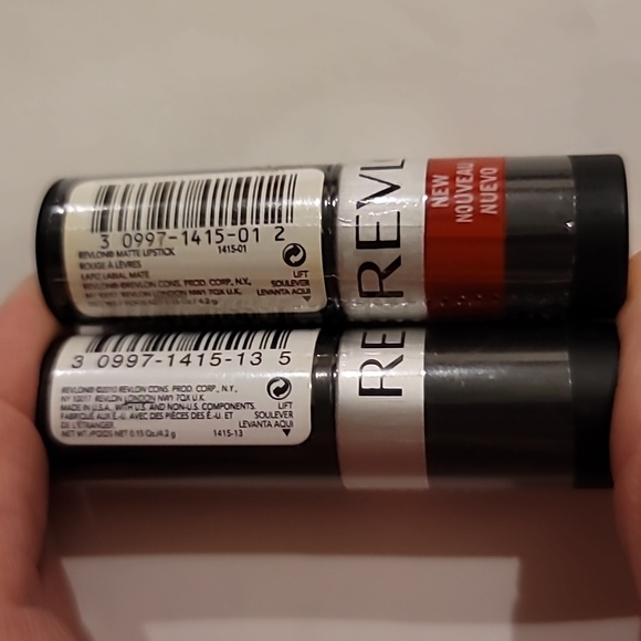 Revlon Lipstick matte nude attitude and smoked peach 2 New tubes makeup - Picture 2 of 3